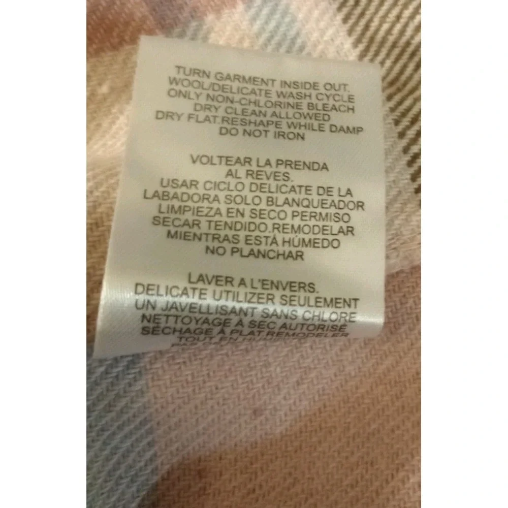 Barbie Pink Plaid Flannel Button Down Shirt Shacket Cozy Size Small - Picture 5 of 5